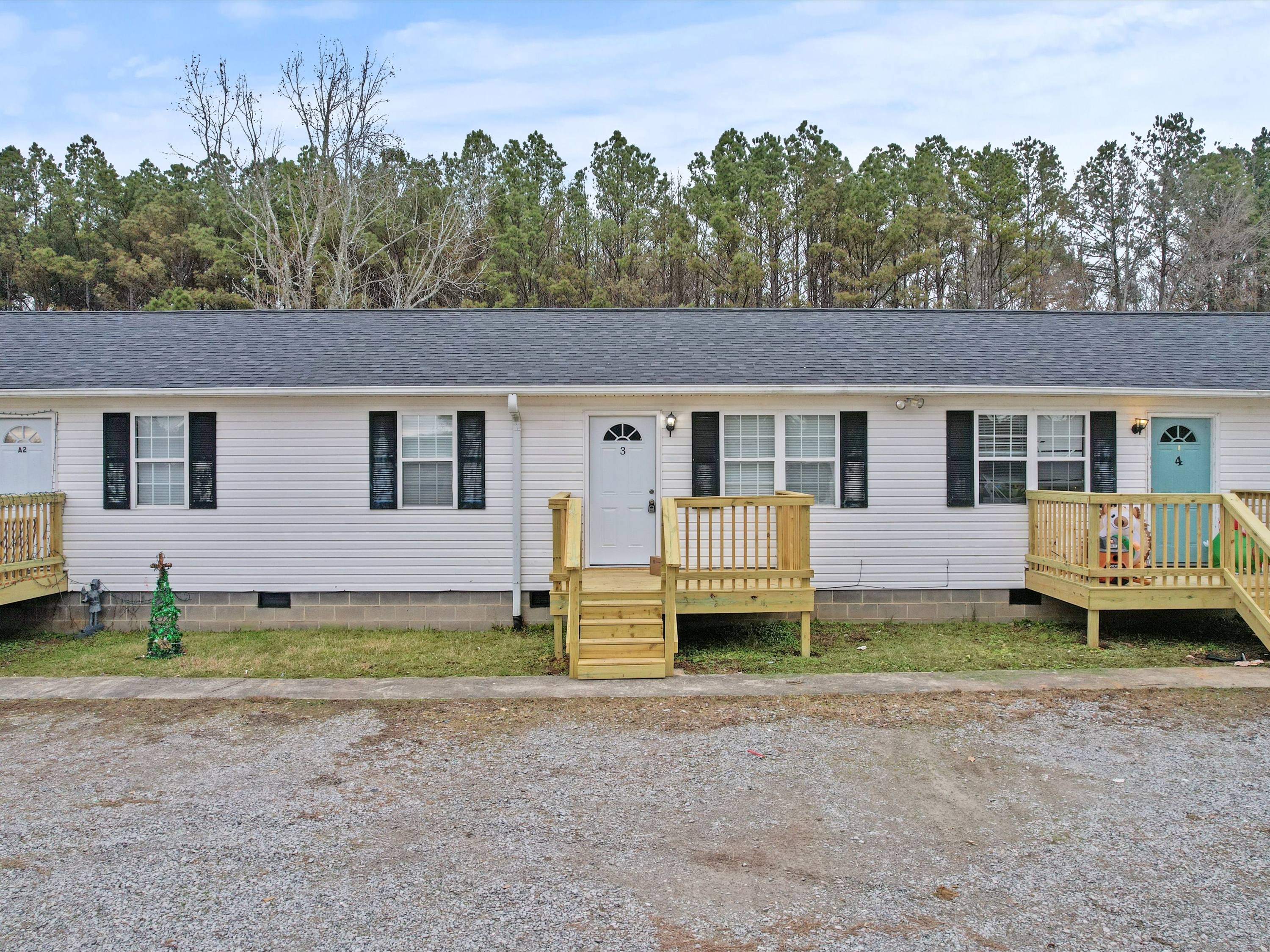 156 Dudley Ln.