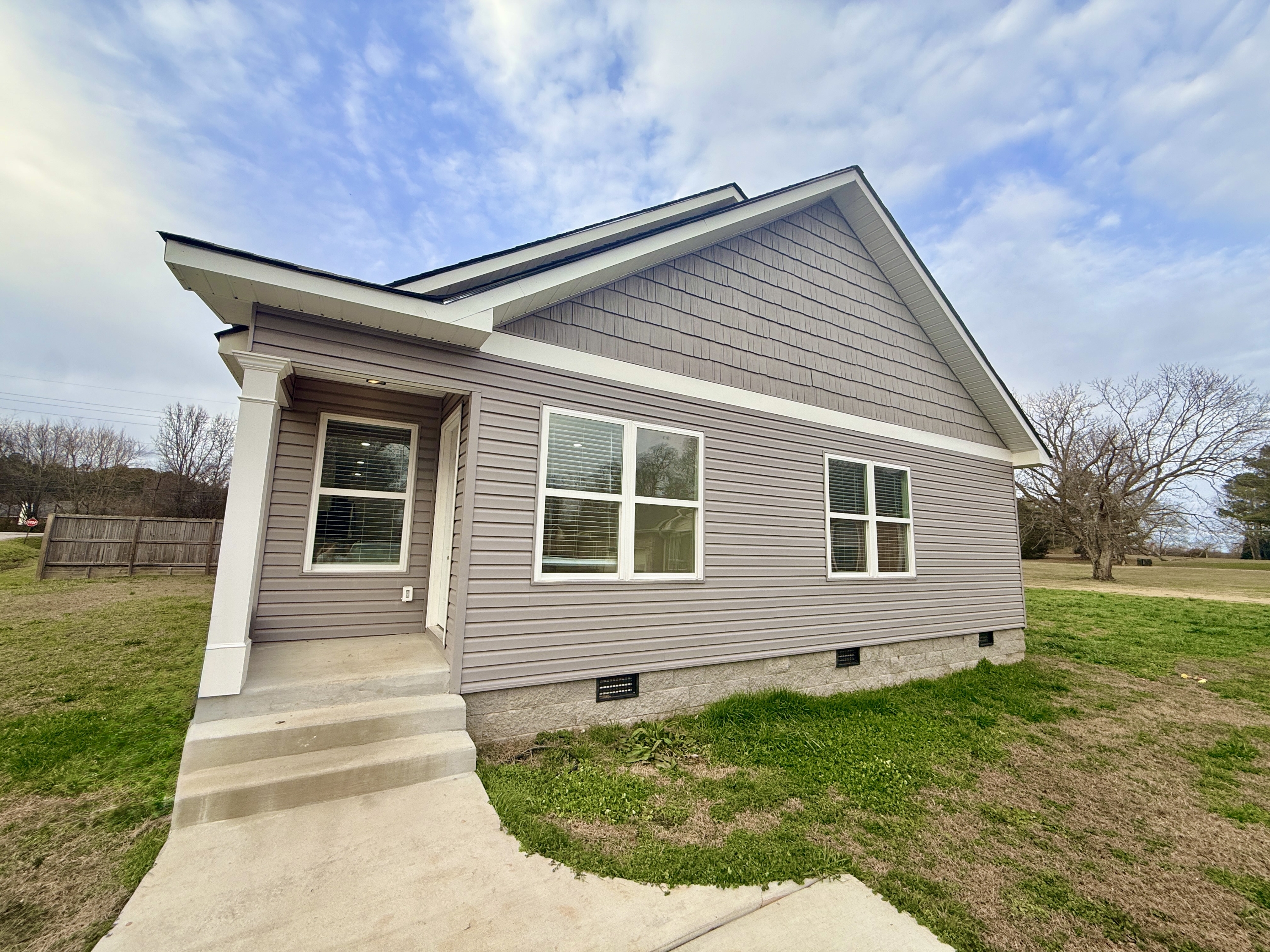 103 Oakwood Meadows Dr