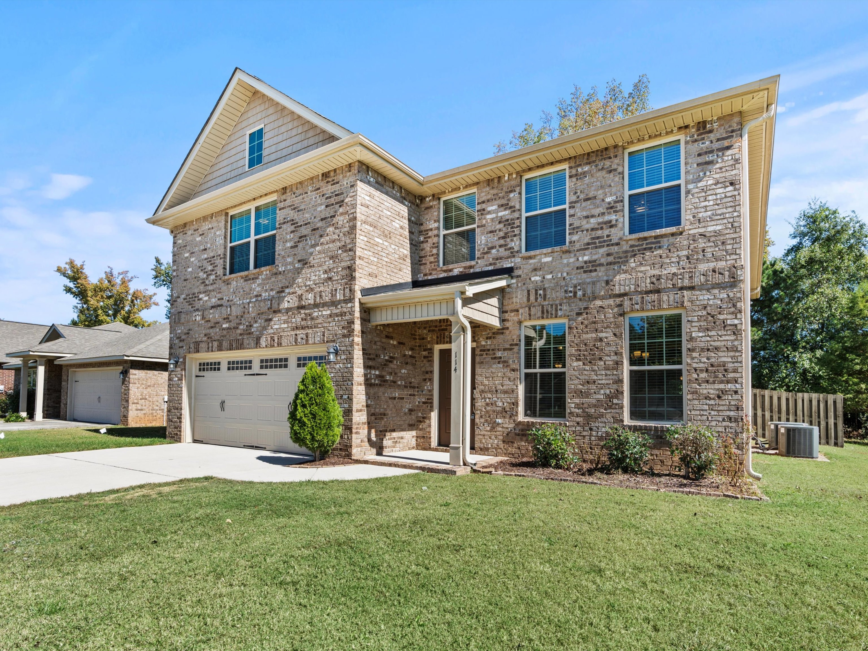 114 Summer Pointe Lane Northwest